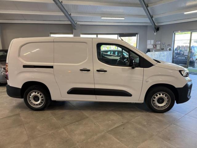 Peugeot Partner image 2