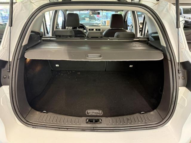 Ford Kuga image 9