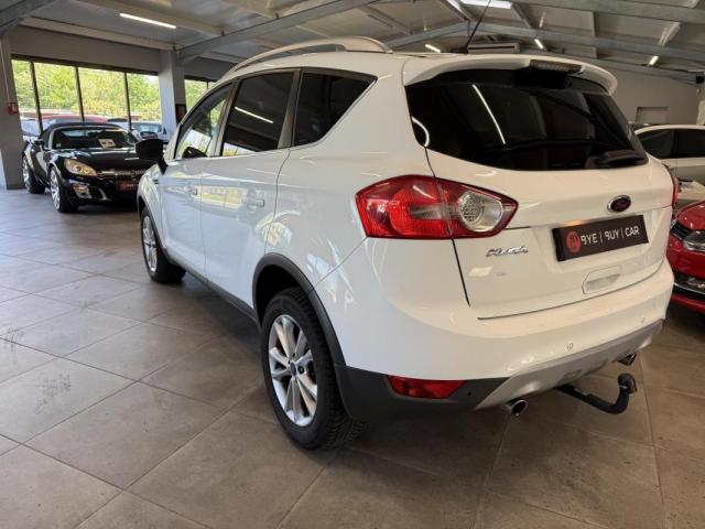 Ford Kuga image 1