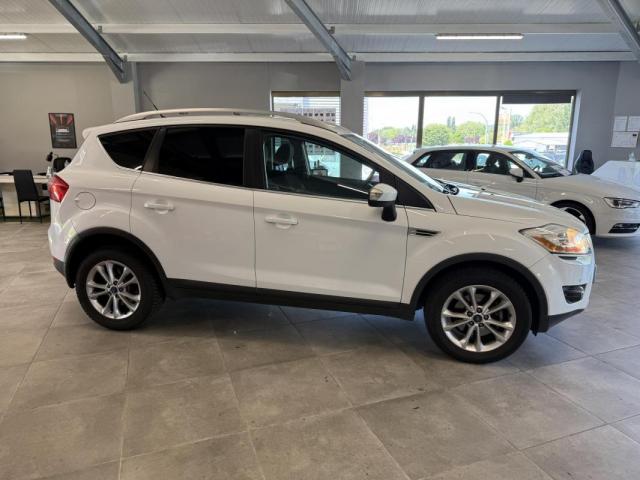 Ford Kuga image 3