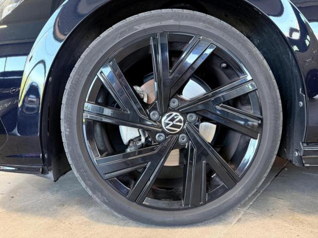 Volkswagen Golf image 9