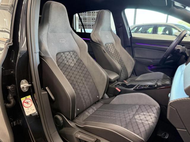 Volkswagen Golf image 8