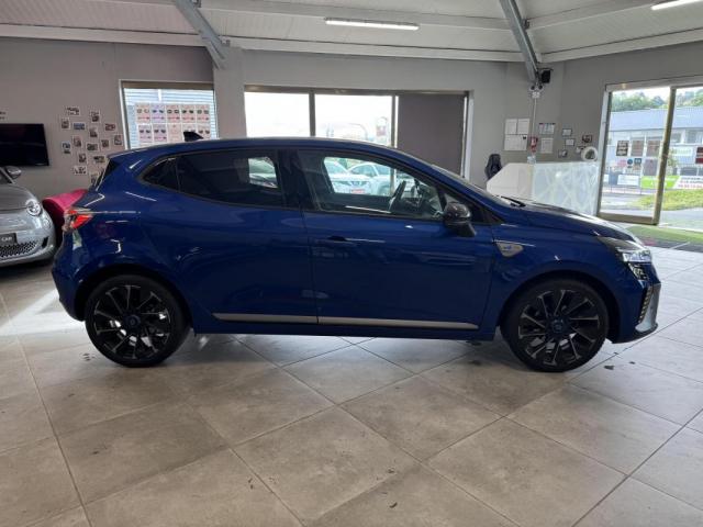 Renault Clio image 2