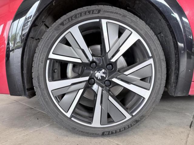 Peugeot 208 image 2