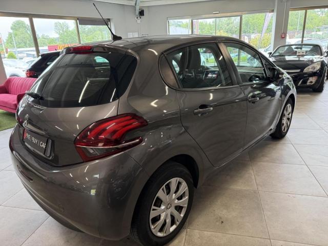 Peugeot 208 image 9