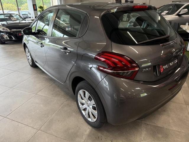 Peugeot 208 image 5