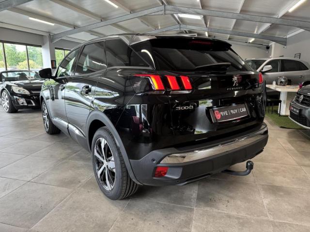 Peugeot 3008 image 2