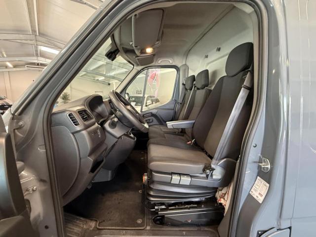 Renault Trucks Master image 2