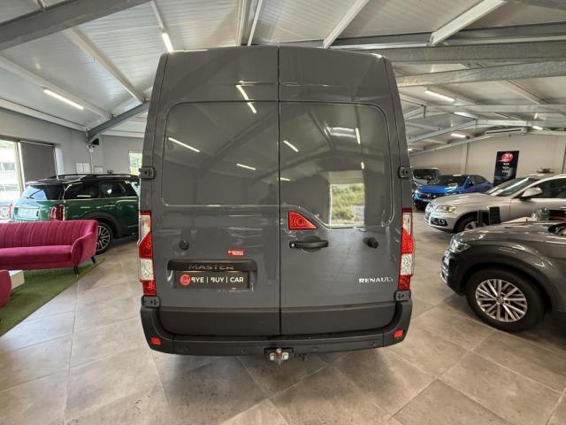 Renault Trucks Master image 3