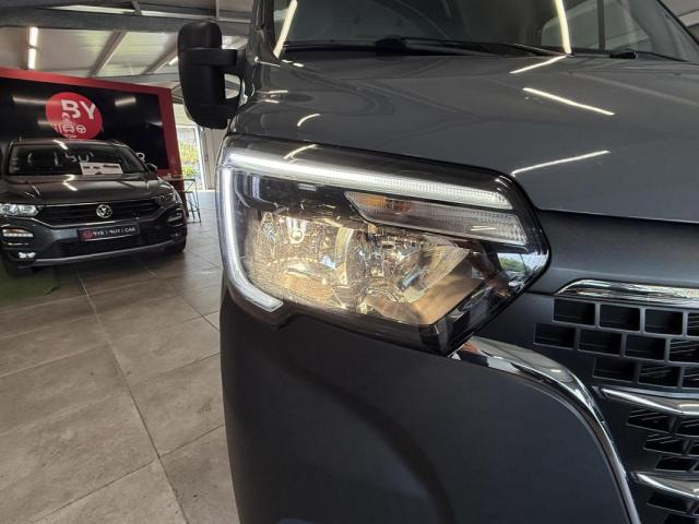 Renault Trucks Master image 4