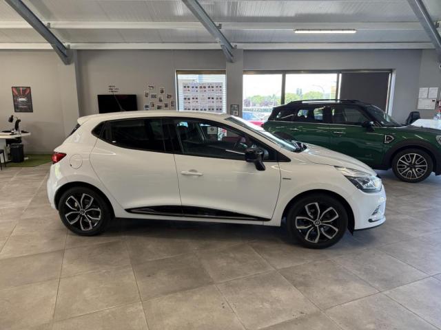 Renault Clio image 9