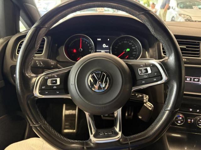 Volkswagen Golf image 3