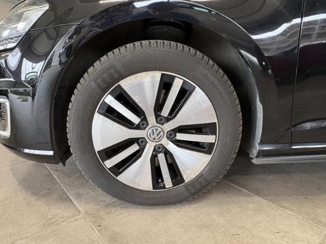 Volkswagen Golf image 8