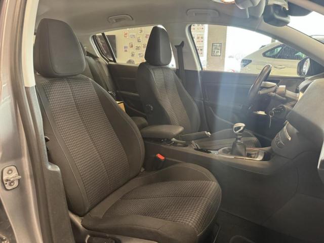Peugeot 308 image 1
