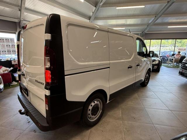 Renault Trafic image 1