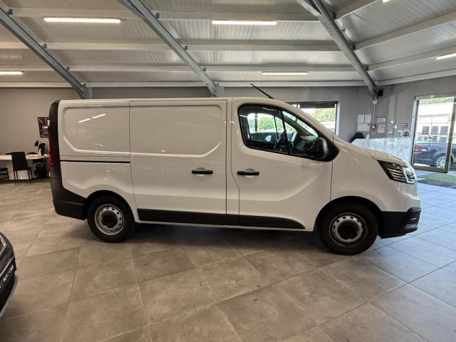 Renault Trafic image 8