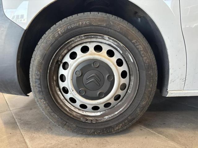 Citroen Jumpy image 2