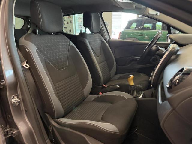 Renault Clio image 2