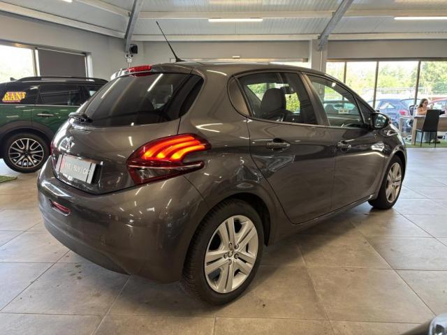 Peugeot 208 image 4