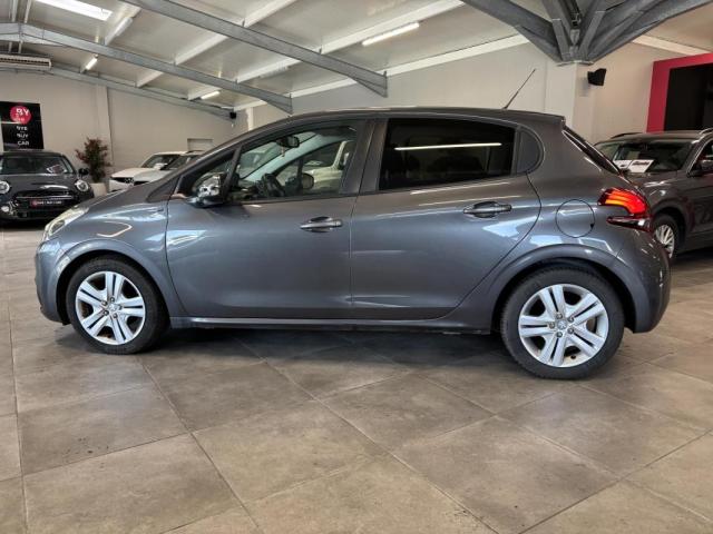 Peugeot 208 image 2