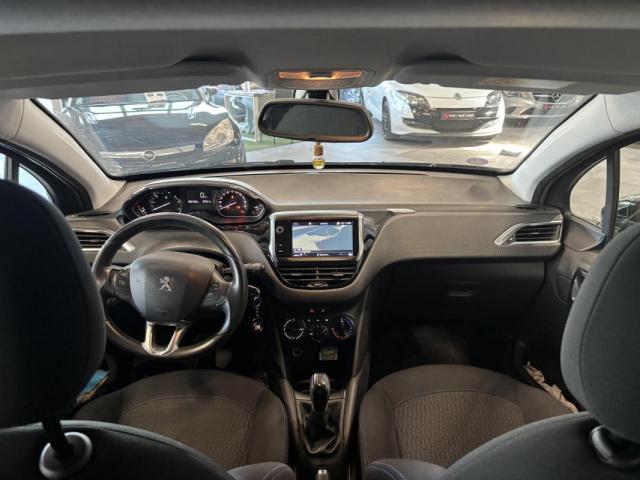 Peugeot 208 image 3