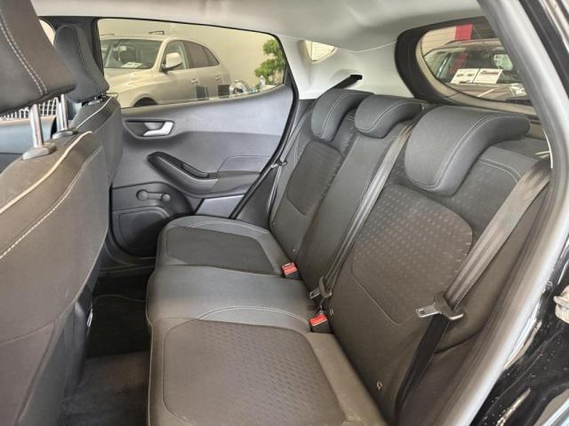 Ford Fiesta image 8