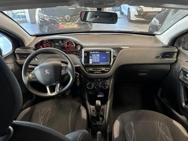 Peugeot 208 image 3