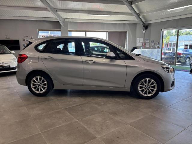 Bmw Serie 2 image 9