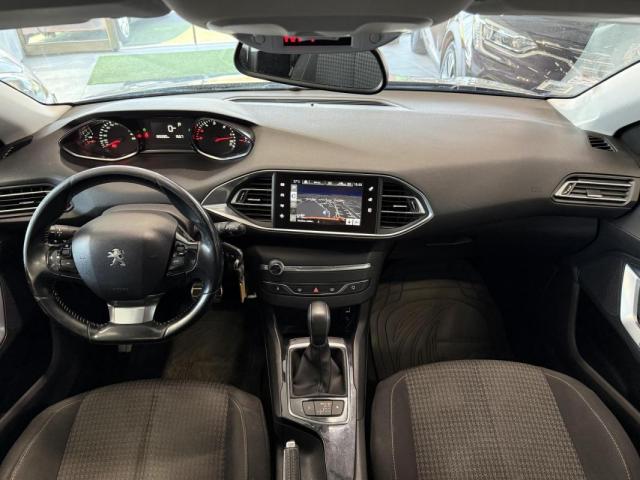Peugeot 308 image 1
