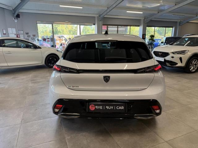 Peugeot 308 image 1