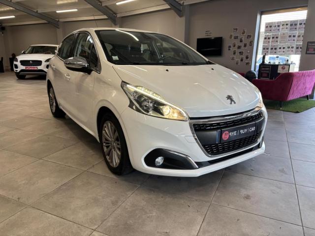 Peugeot 208 image 2
