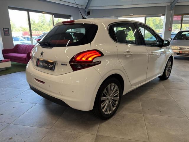 Peugeot 208 image 8