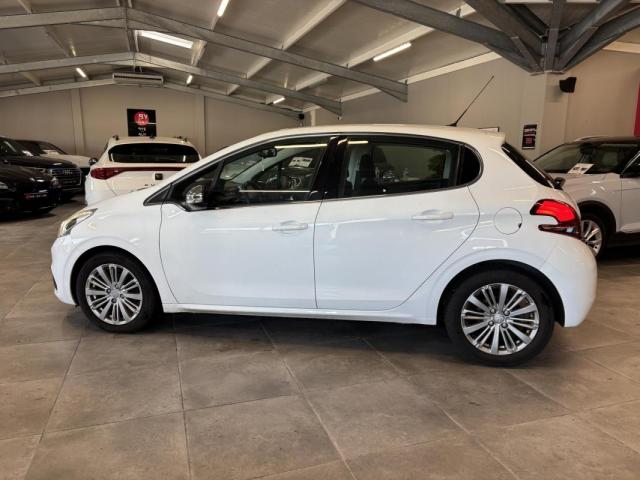 Peugeot 208 image 7