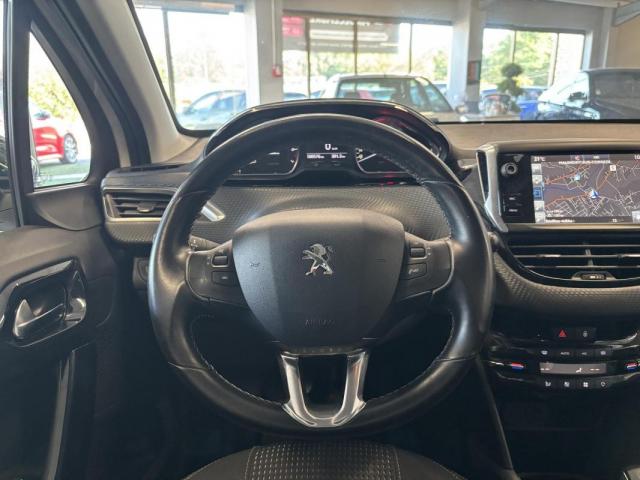 Peugeot 208 image 6