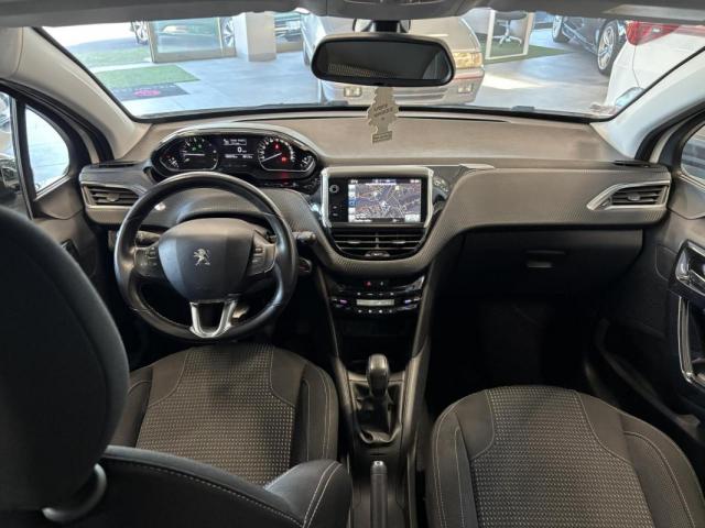 Peugeot 208 image 4