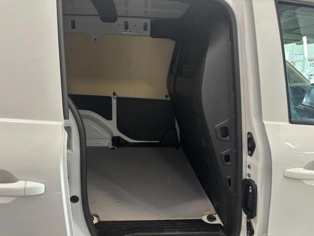 Nissan Townstar image 6