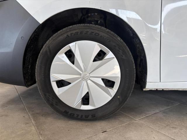 Nissan Townstar image 9