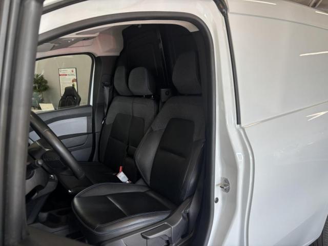 Nissan Townstar image 3
