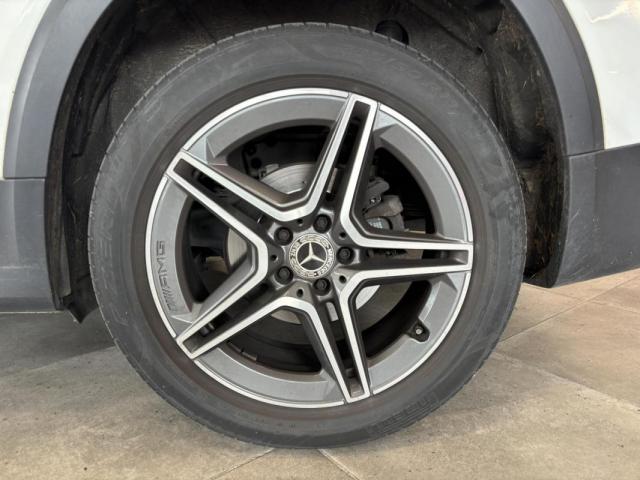 Mercedes Benz Glb image 9
