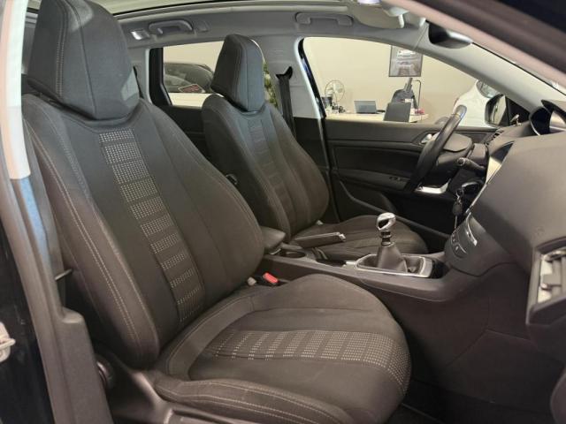 Peugeot 308 image 4