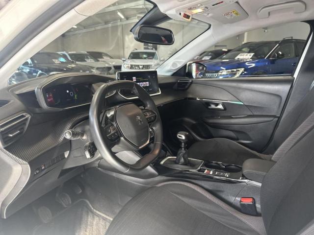 Peugeot 208 image 5