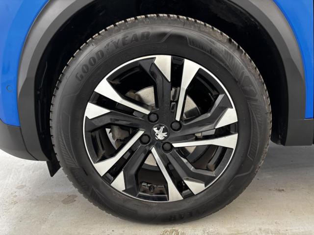 Peugeot 2008 image 8