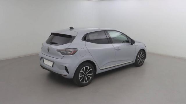 Renault Clio image 2