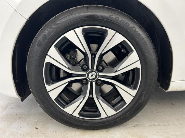 Renault Clio image 9