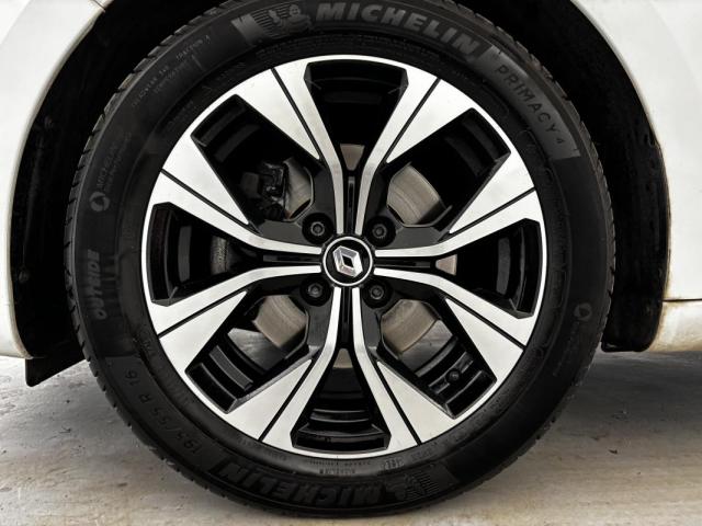 Renault Clio image 8