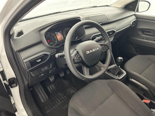 Dacia Jogger image 1