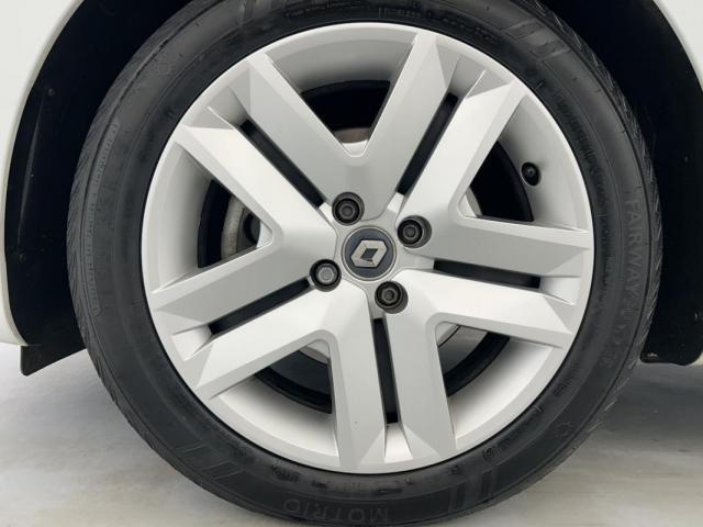 Renault Clio image 9