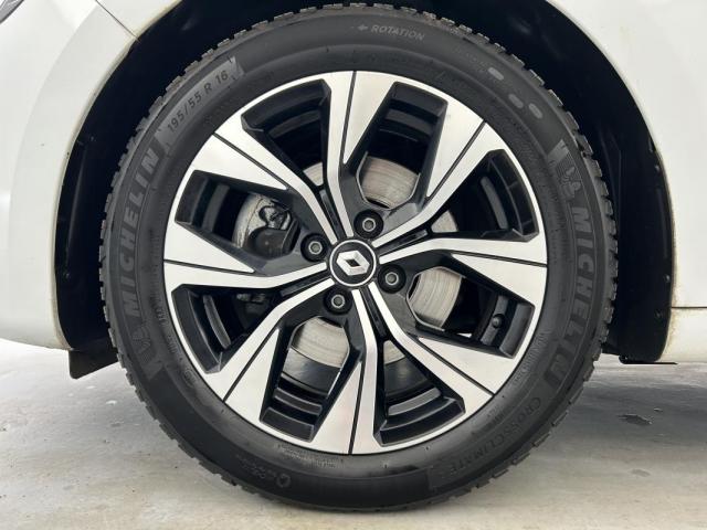 Renault Clio image 8