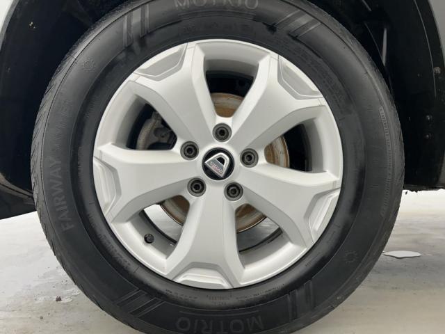 Dacia Duster image 1