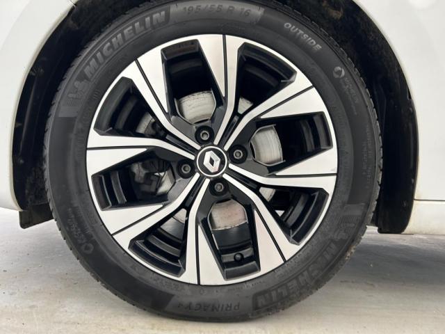 Renault Clio image 8